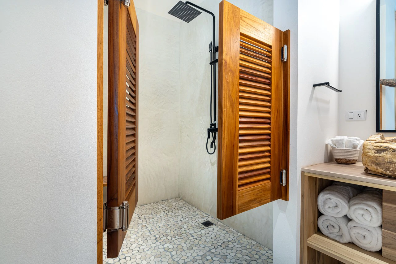 Casa Amarilla – Oceanfront Luxury Meets Sustainable Living in Tres Rios: Mountain House For Sale in Tres Rios - Gallery image 33