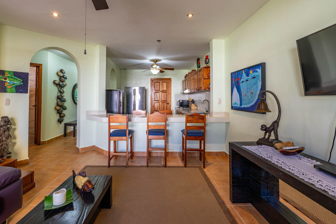 Condo Central: 3 Bedrooms Just Steps from the Beach - photo 5