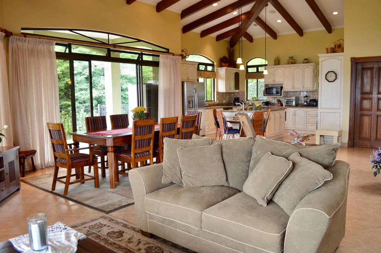 Mountain Condominium For Sale in Ciudad Colón - Gallery image 31