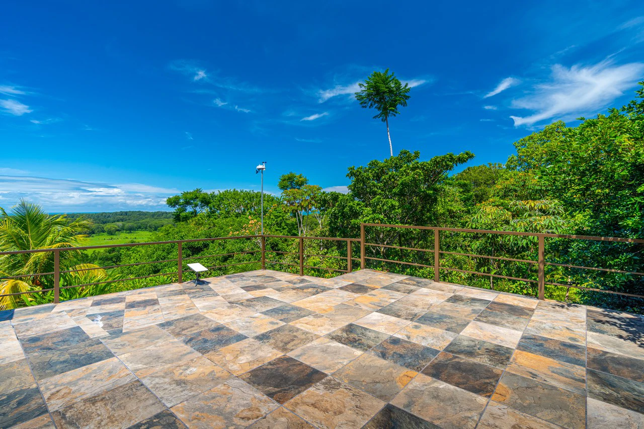 Casa Única -: Ocean View Oasis with Commercial Potential in the Heart of Uvita - Gallery image 23