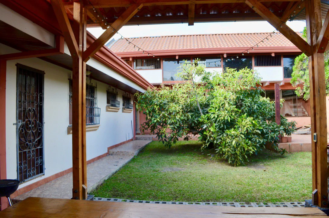 Spectacular 4BR House for sale in San Rafael - Heredia, ideal for a large family, or for those looking for a rental income option! - Gallery image 18