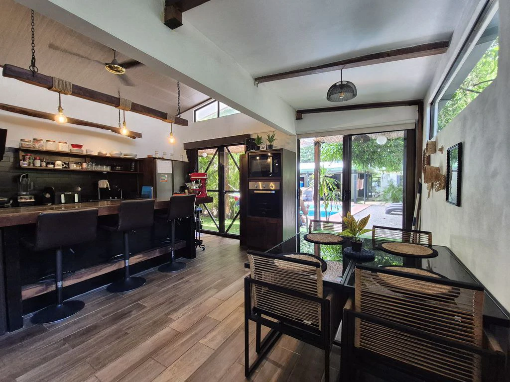 Casa Matteo: Family Comfort with Guest House and Pool, Just 5 Minutes from Carrillo Beach - Gallery image 6