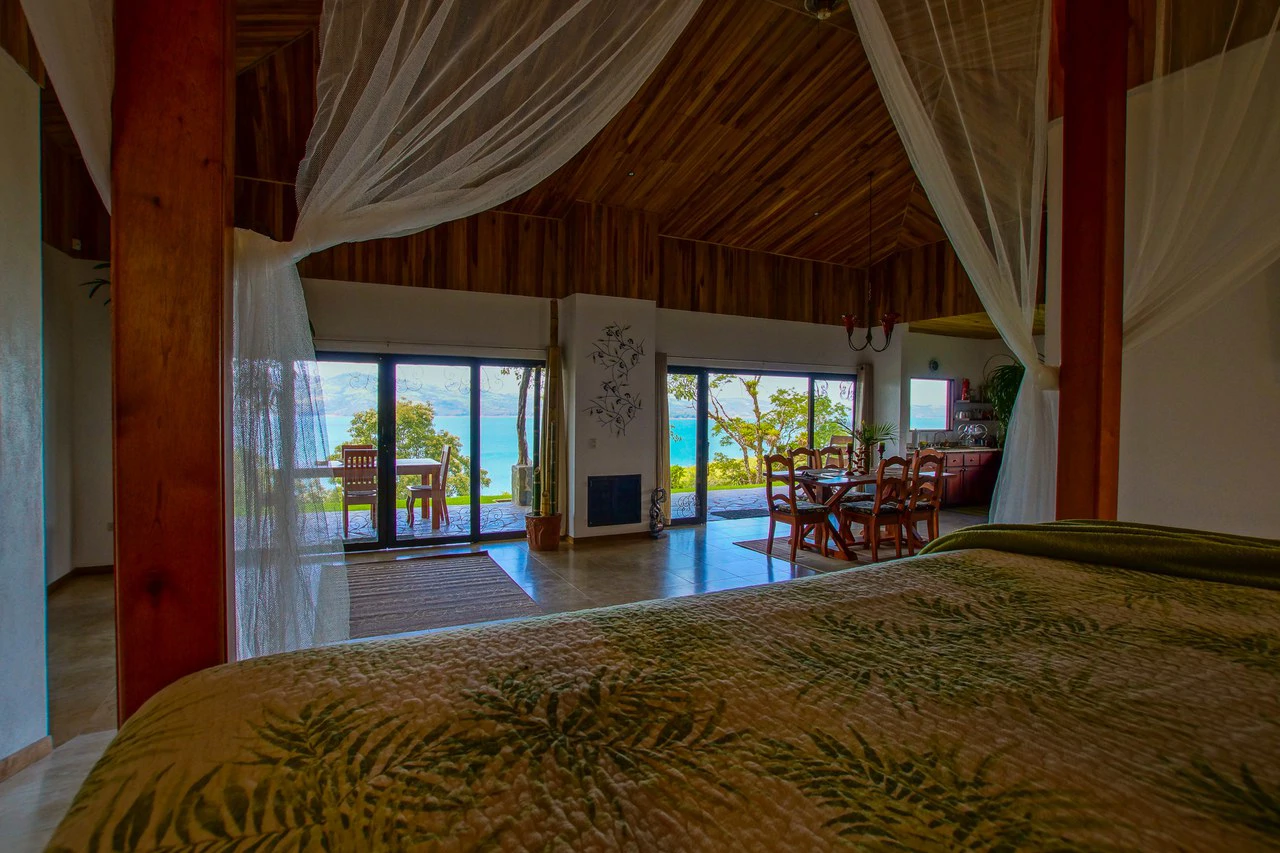 Luxury Vacation Rental Villas for Sale with Amazing Views of Lake Arenal - Gallery image 40
