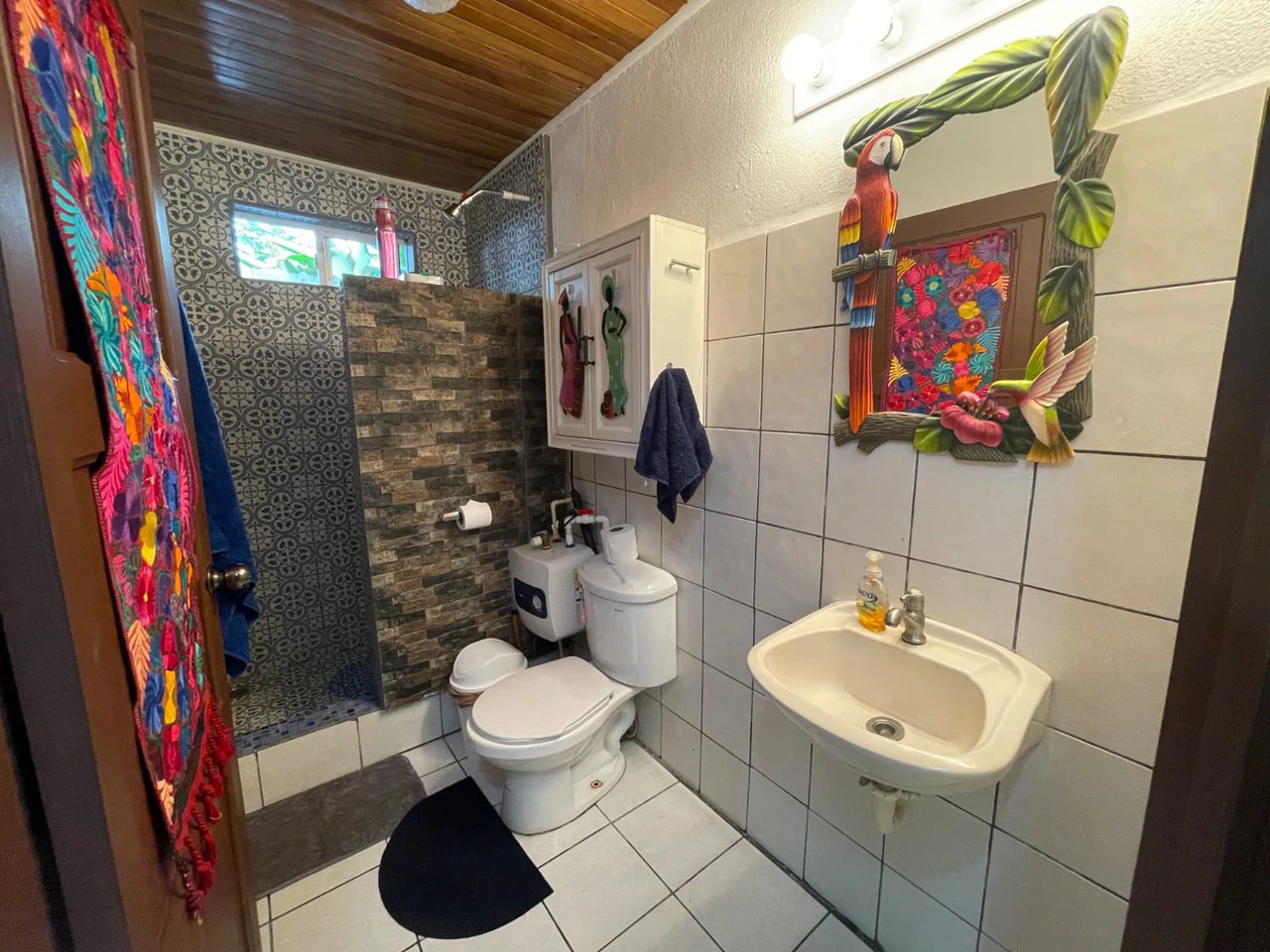Downtown La Fortuna Airbnb Duplex with Excellent Rental History - Gallery image 7