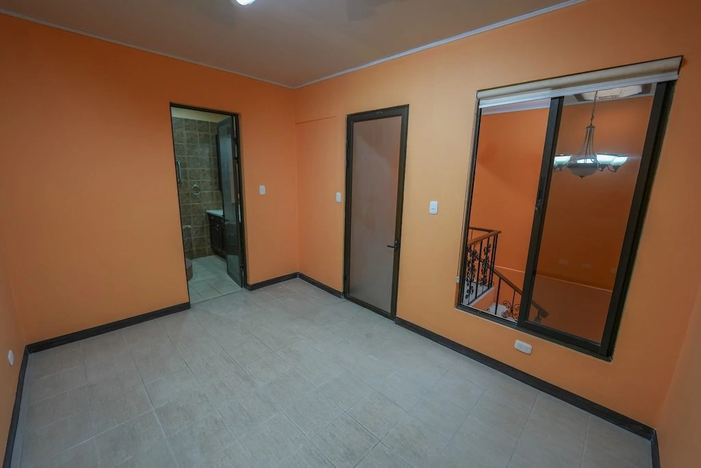 House For Sale in Lomas de Ayarco - Gallery image 23