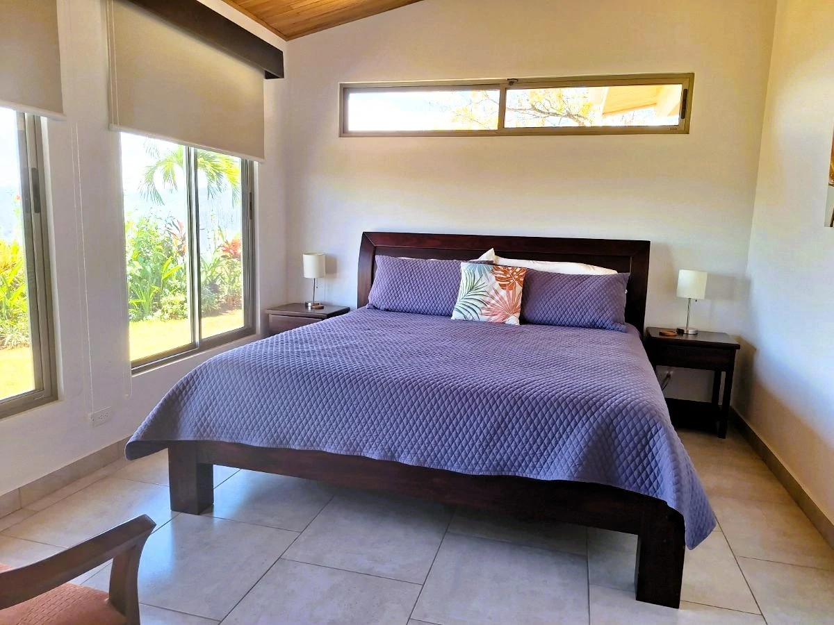 Atenas Hillside Escape: Private Hillside Retreat in exclusive Roca Verde - Gallery image 10