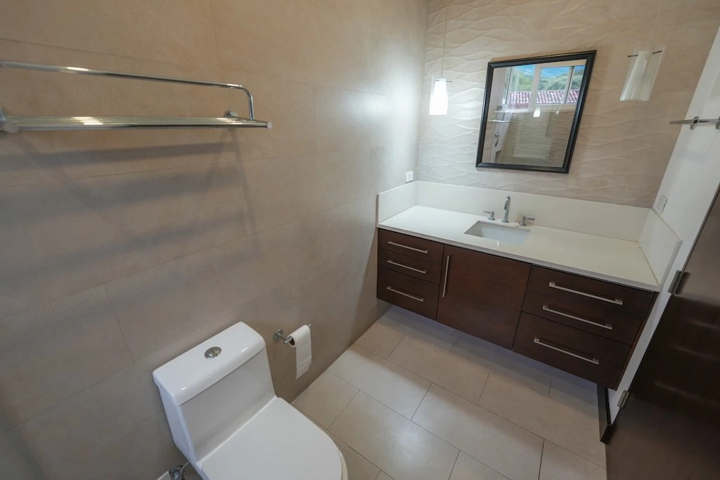 Casa de 4 Habitaciones en Condominio Villamont, Santa Ana Centro: House For Sale in Santa Ana - Gallery image 31