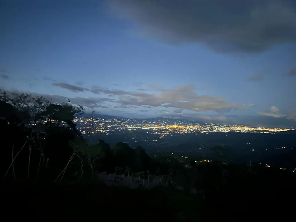 CAPTIVATING OCEAN AND PANORAMIC MOUNTAIN VIEW FINCA IN PURISCAL - Gallery image 14