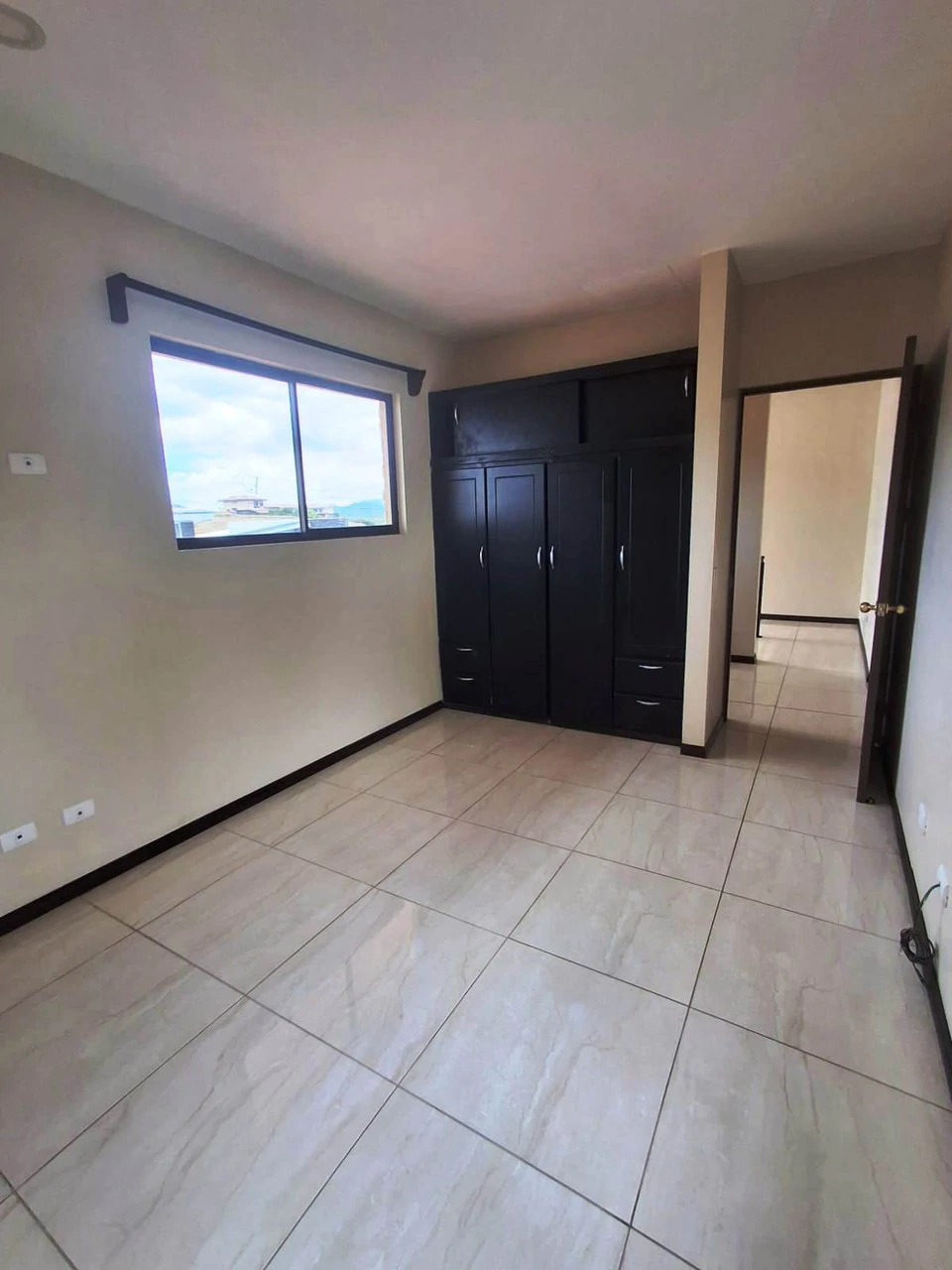 Urgent - Fire Sale!: Modern Home in Gated Montezuma - Gallery image 10