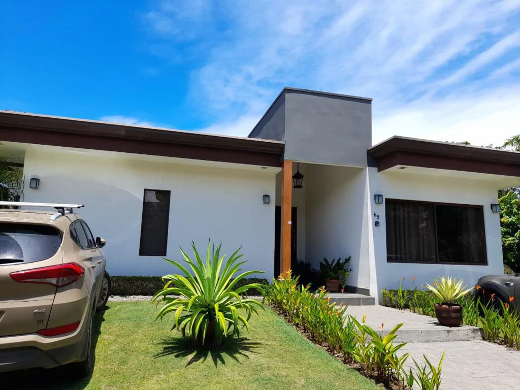 Gorgeous home in gated community one block from the beach. Playa Bejuco, Costa Rica - Gallery image 2