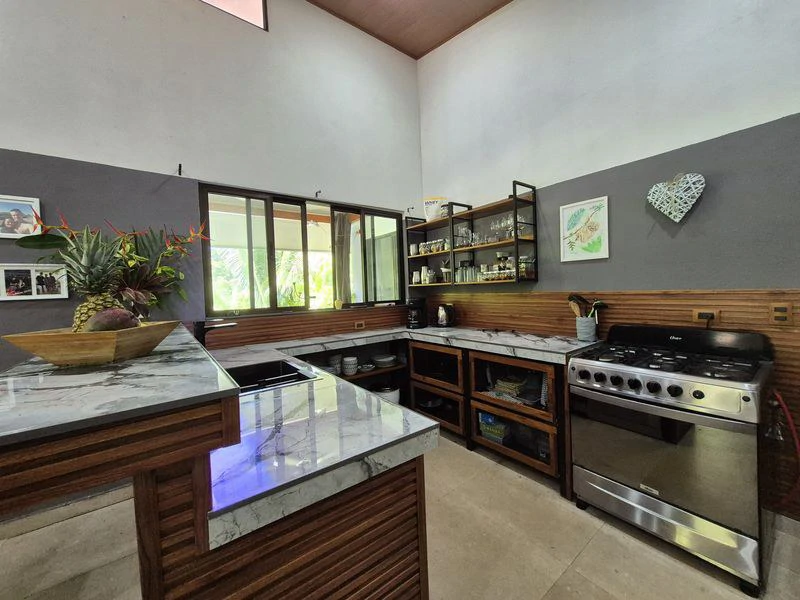 Entre Palmas Retreat: Near the Coast House For Sale in Playa Samara - Gallery image 11