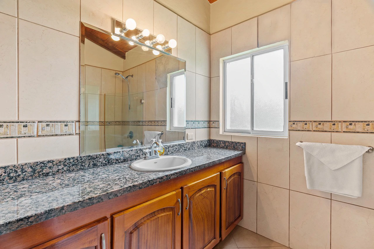 Casa Sunny: Ocean View Investment Opportunity in Tamarindo - Gallery image 11
