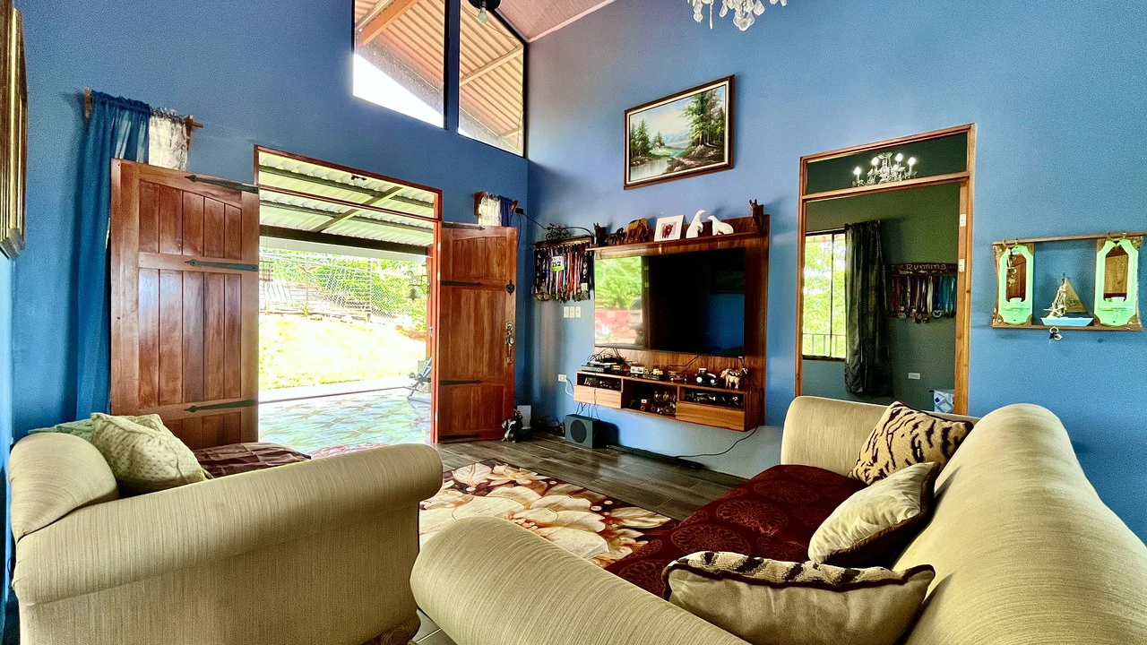 Mountain and Countryside House For Sale in Daniel Flores - Gallery image 5