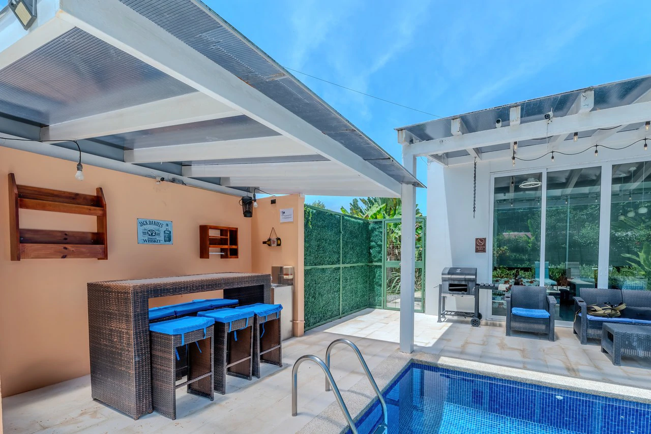 Playa Chamán Beach: Home for Sale – 3 Br, Pool, Walk to the Beach - Gallery image 13
