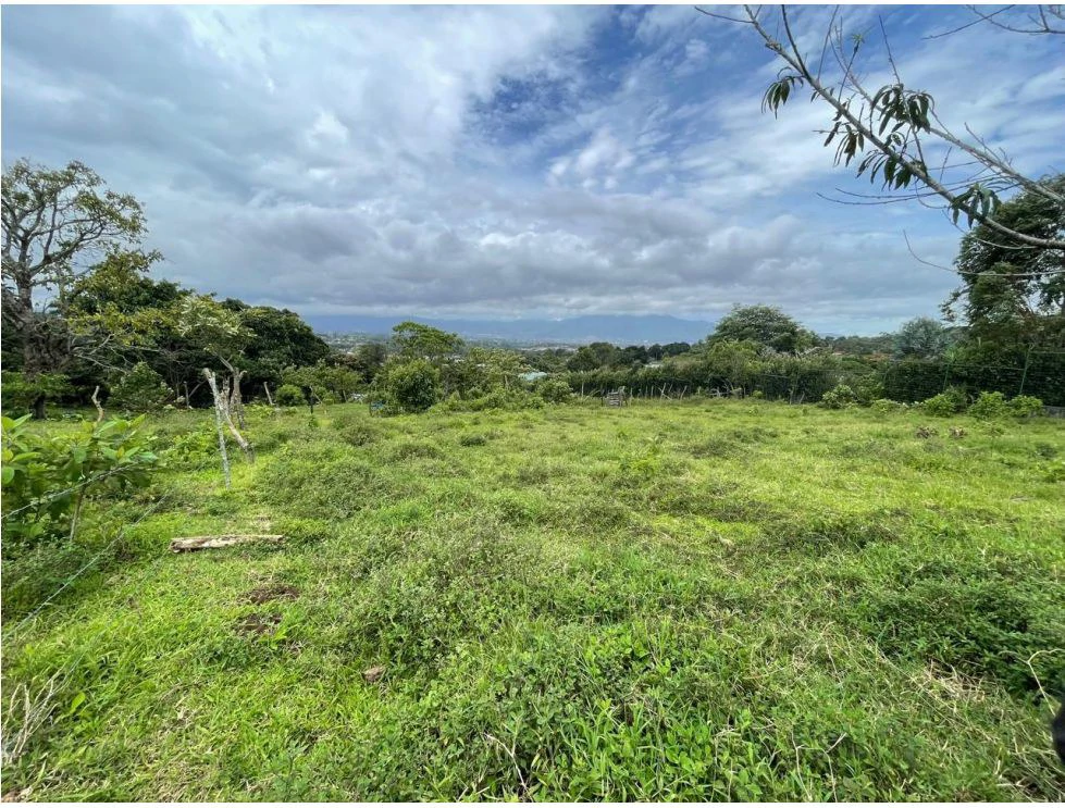 For Sale: This beautiful 1.12-hectare estate in Santa Cecilia de San Isidro de Heredia, on Caricias Street. - Gallery image 7