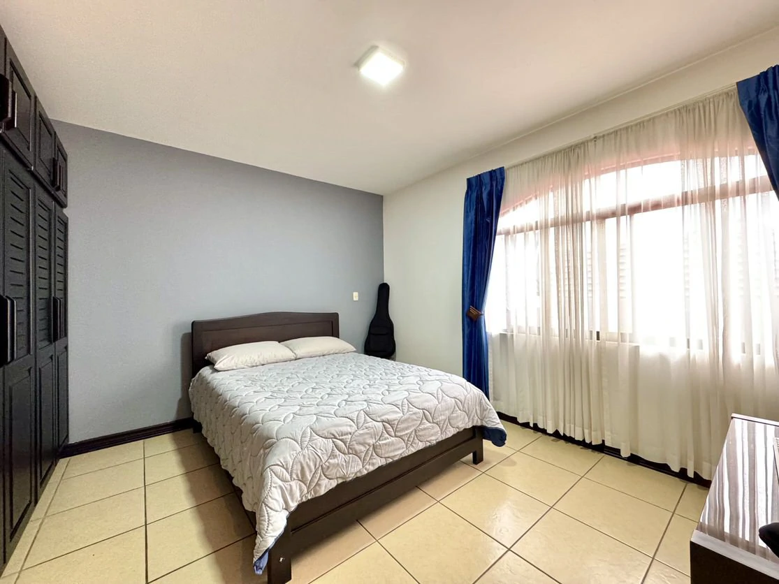 Residencial Los Crotos: Spacious 100% Concrete Home for Sale San Pablo de Heredia - Gallery image 17