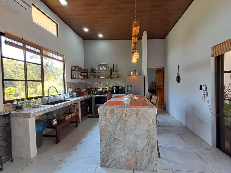 Casa Teresita: Charming 3-Bedroom Home with Garden – 15 Minutes from Sámara - Gallery image 6