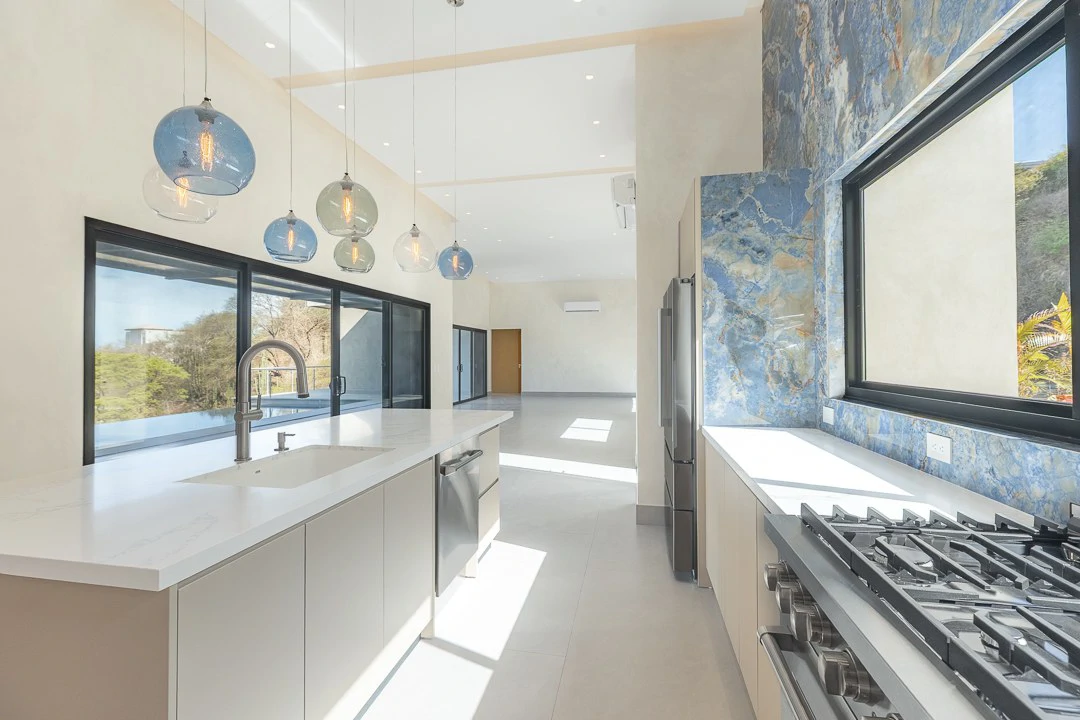 Pacifico 42: Elegant Oceanview Home - Gallery image 10