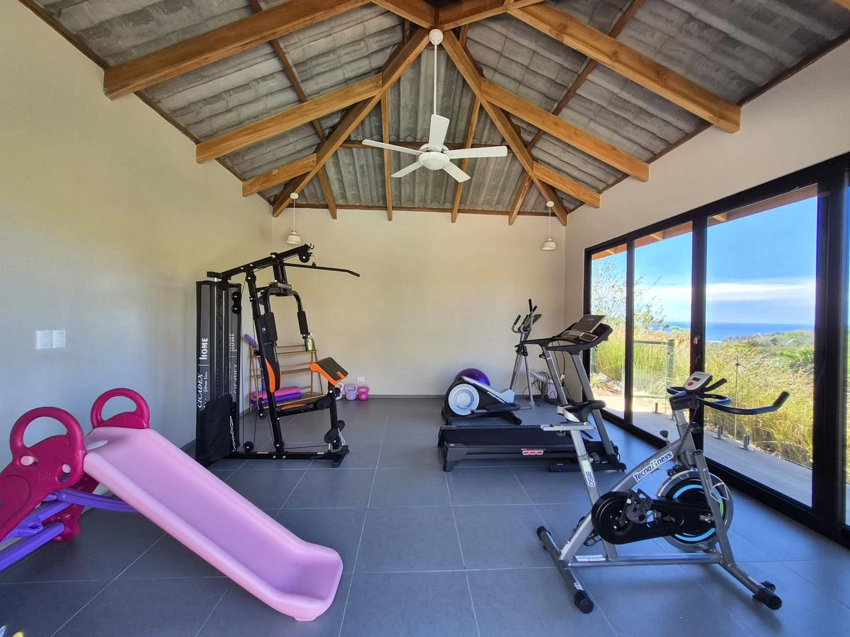 Casa Happy Eden: Elegant Ocean View Villa with Infinity Pool in Exclusive Boca del Toro – minutes from Carillo Beach - Gallery image 29