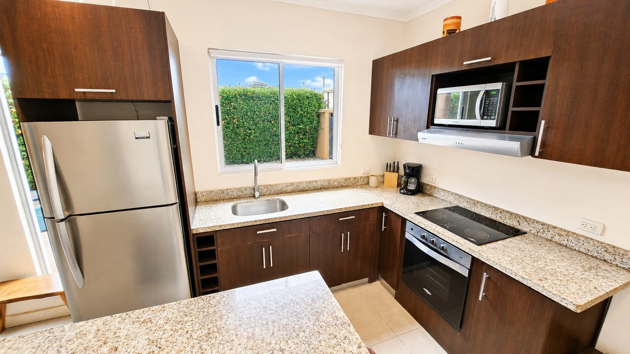 Modern Jacó 3-BR Home with Private Pool in Gated Community - Gallery image 11