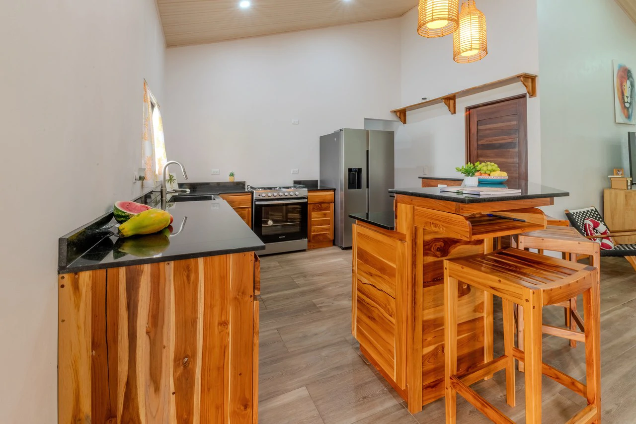 Mountain House For Sale in Quepos - Gallery image 8