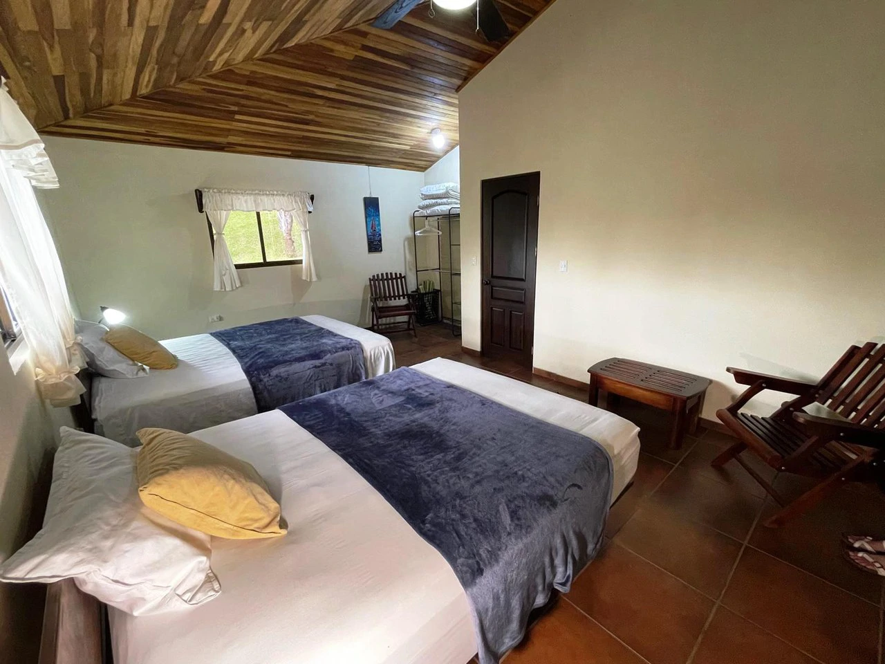 VILLA CANASOL : Lake View Home with Pool, Garage and Workshop - Gallery image 28