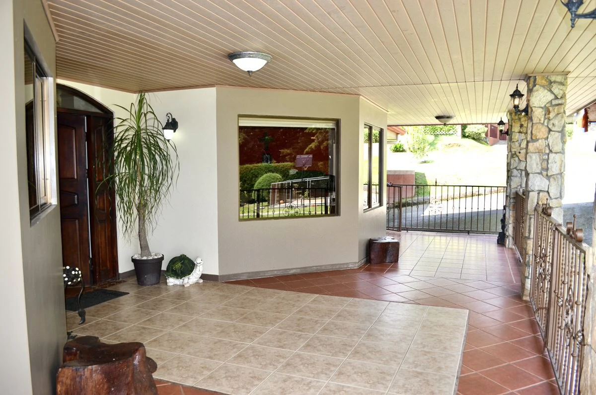 Property for sale with the 3 houses in San Rafael - Gallery image 53