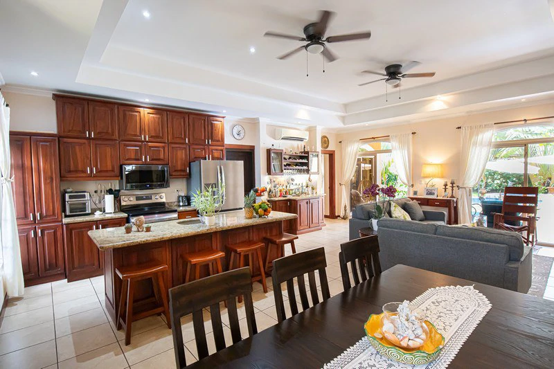 Amazing Casa Tiburon: Large Yard Walking Distance from the Beach! - Gallery image 14
