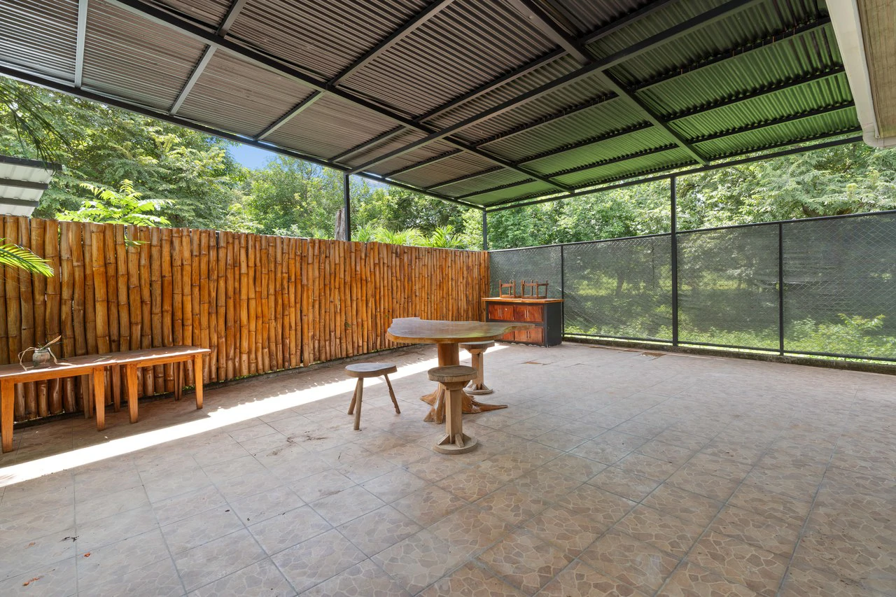 Rare Residential + Commercial: Investment Combo on Key Corridor - Gallery image 11