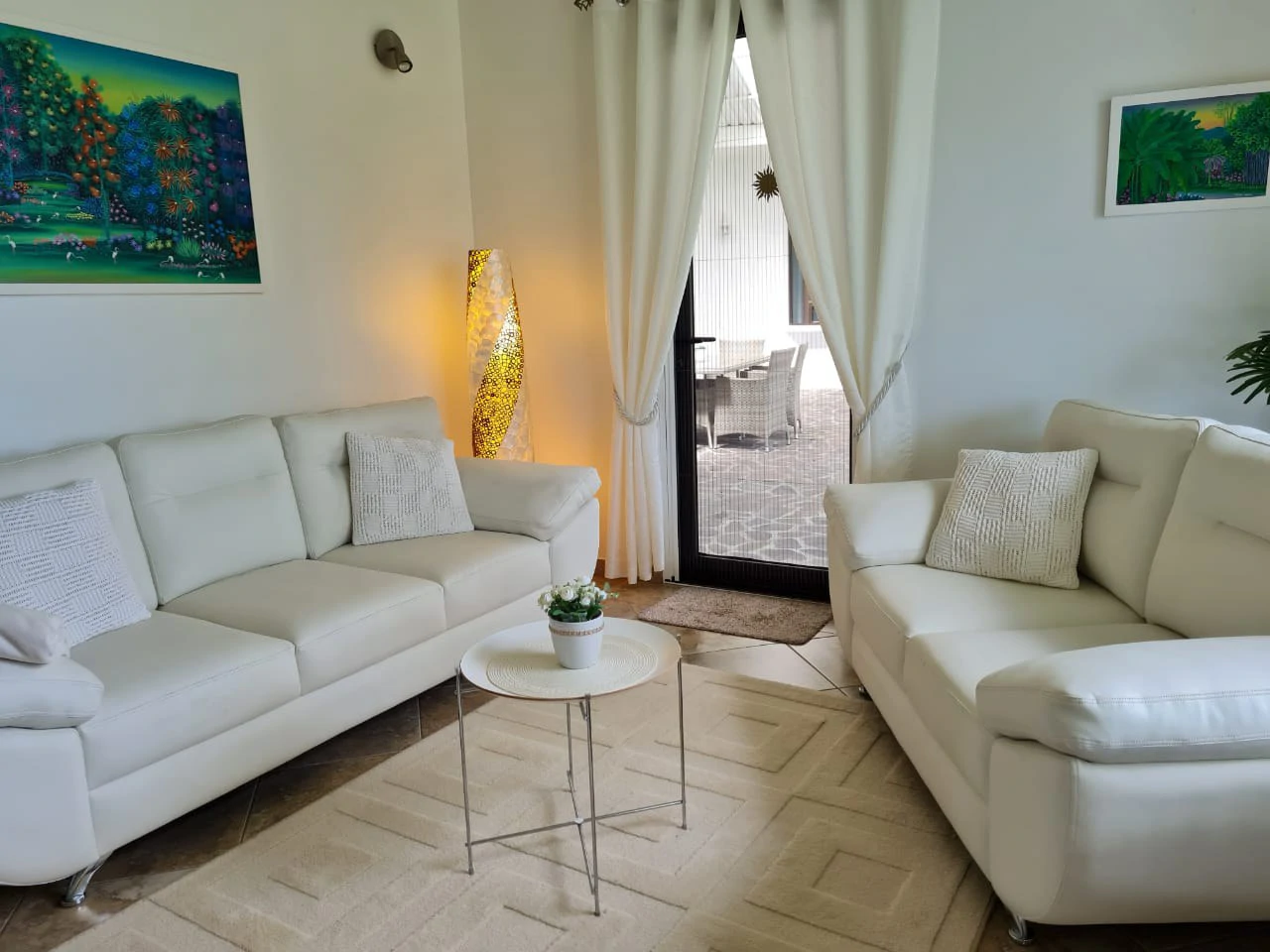 Villa Corazon: Unique LAKE FRONT property, 2 Villas and Tiny house on 5 acres with lake access. - Gallery image 31