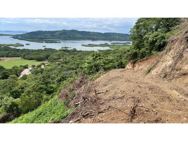 Top private property or Hotel Ground for Sale  Fascinating ocean island landscape views, in front of the future new island port, newly built massive ranchos, and luxury swimming pools - Gallery image 11