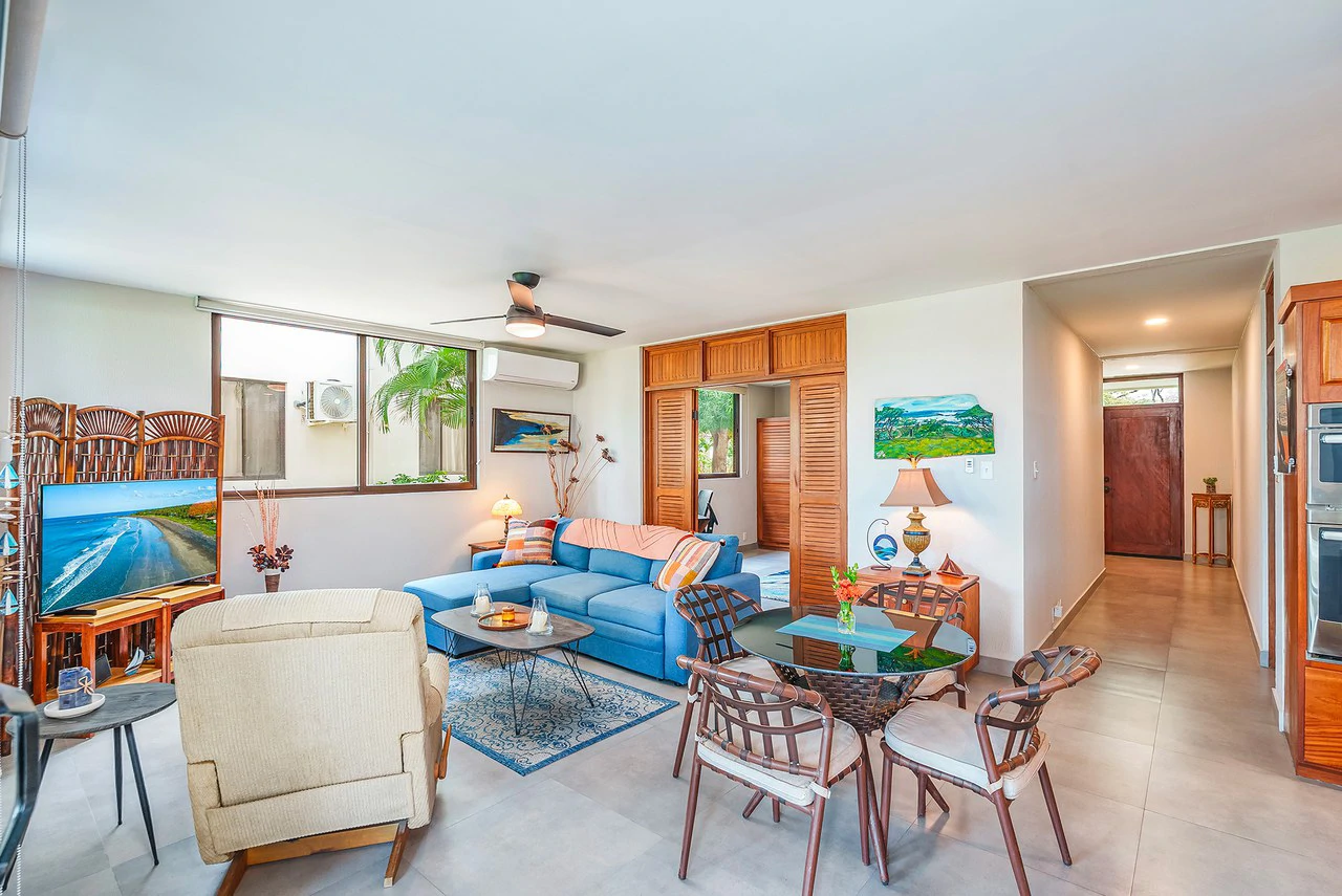 Las Brisas #15: Beachfront Condo With Luxury Upgrades & Unparalleled View - Gallery image 17