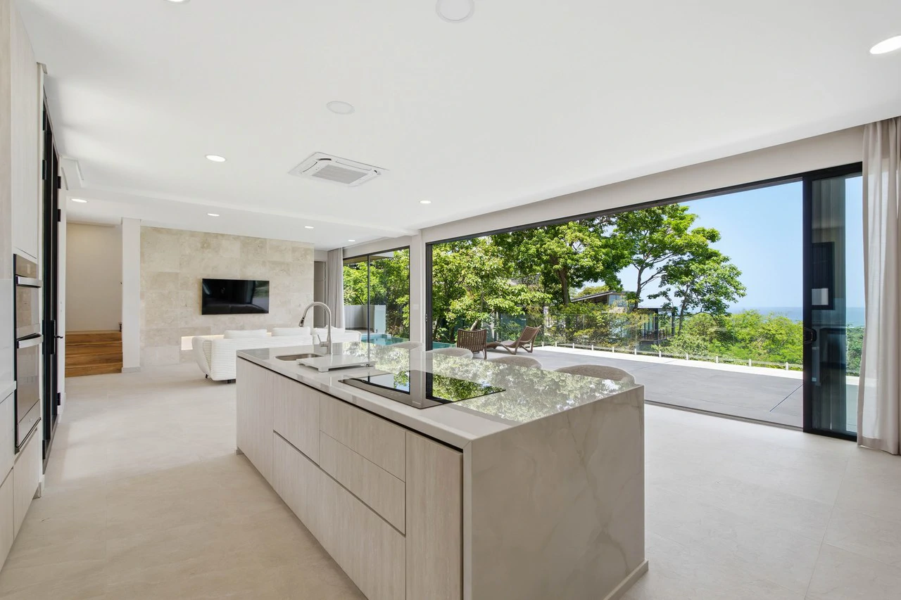 Casa Flores del Mar: Brand-New Contemporary Living with Pacific Ocean Views in Playa Grande - Gallery image 9