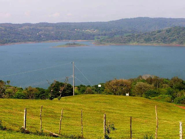 Hacienda Poseidon: 33 acre property overlooking Lake and Volcano Arenal - Gallery image 3