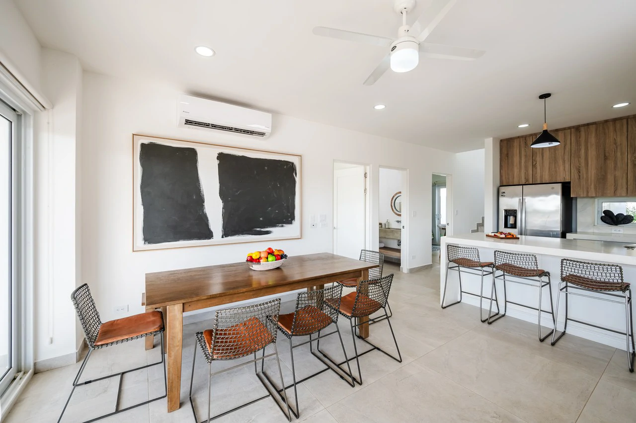 The Enclave: Ultra-Modern 5 Bedroom Villa Located Minutes From the Beach! - Gallery image 8