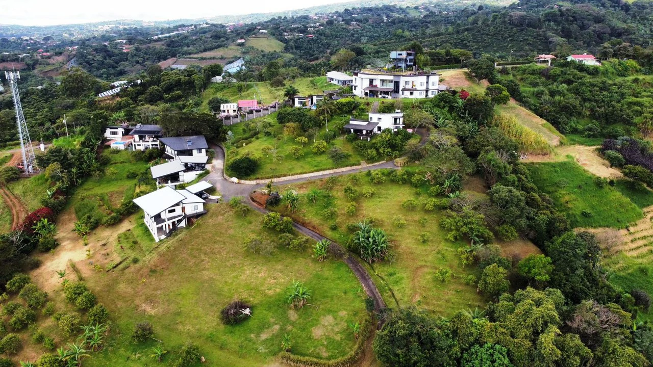Hillside Wonder...: Premium City View Homesite Ready to build! - Gallery image 7