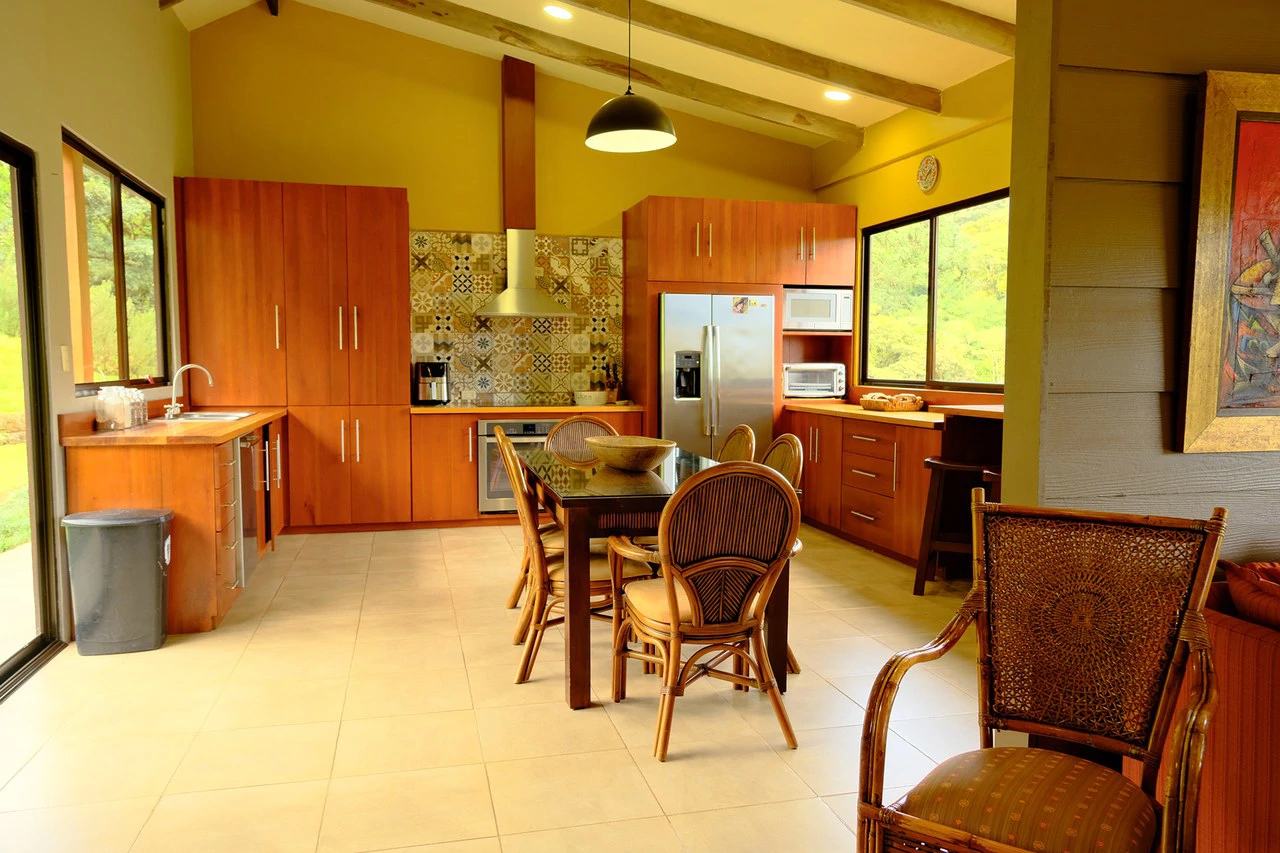 Hidden Paradise in Monteverde. Sierra Verde SV0125: 5 Hectares with Spectacular Views, a Beautiful and Cozy Main House and Caretaker’s Home Just 10 Minutes from Monteverde - Gallery image 27