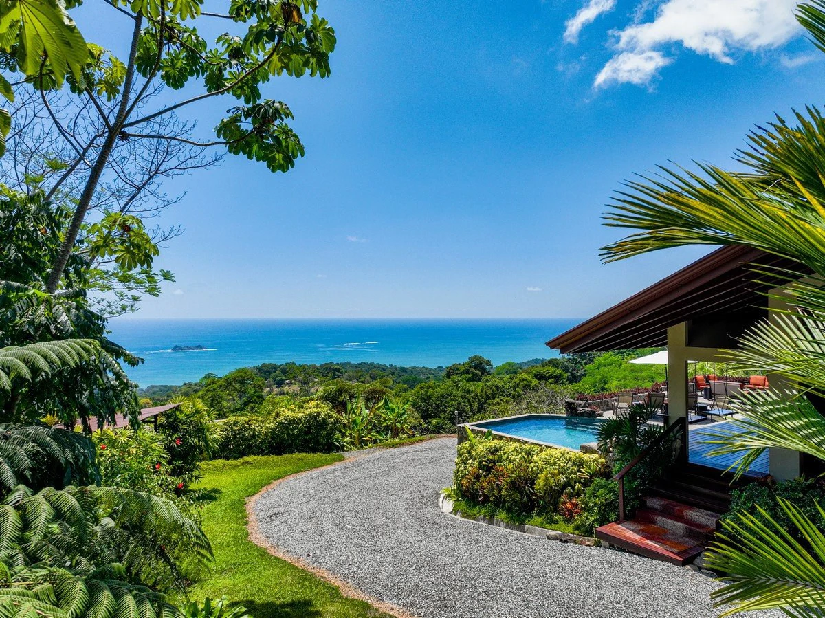 4.6 ACRES – 4 Bedroom Ultra-Private Oceanview Luxury Estate Surrounded by Rainforest!!! - Gallery image 20