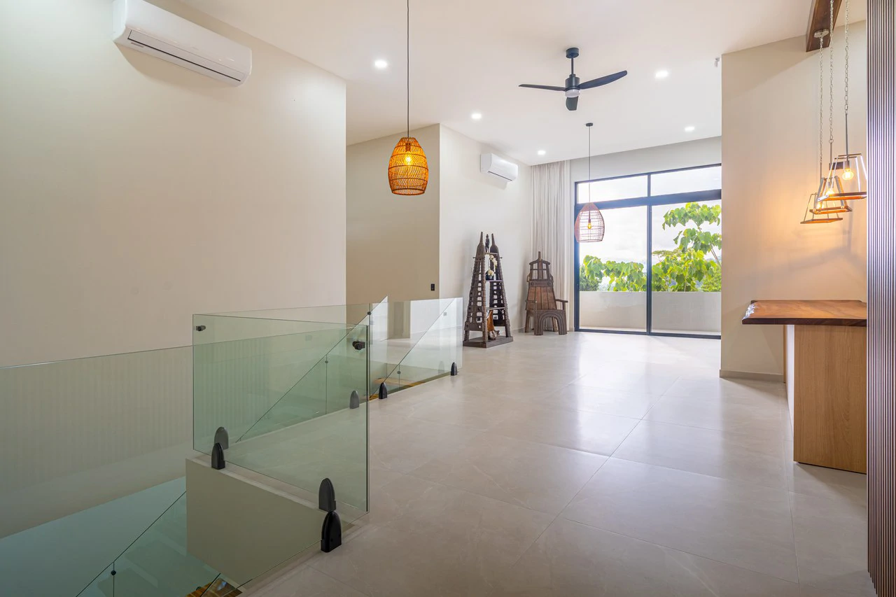 Lion's Gate Sunset Estate - Gallery image 91