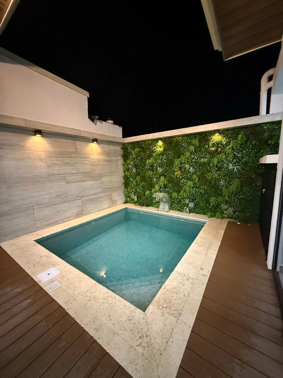 Modern Tropical Home. Playa Herradura: Near the Beach. Modern Tropical Home. Playa Herradura Costa Rica - Gallery image 8