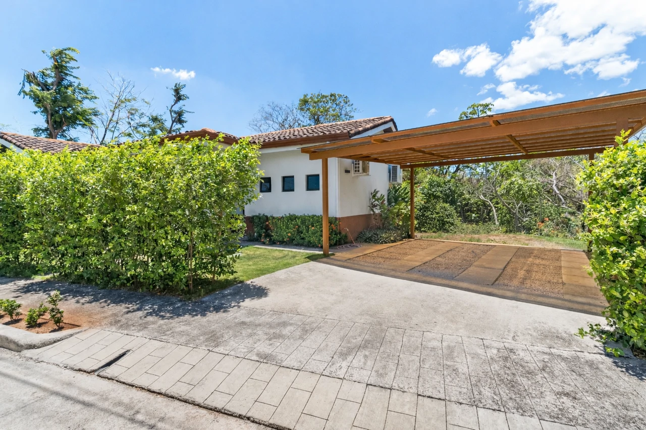 Modern-Style Home with Pool in Gated Community Near Tamarindo - photo 30