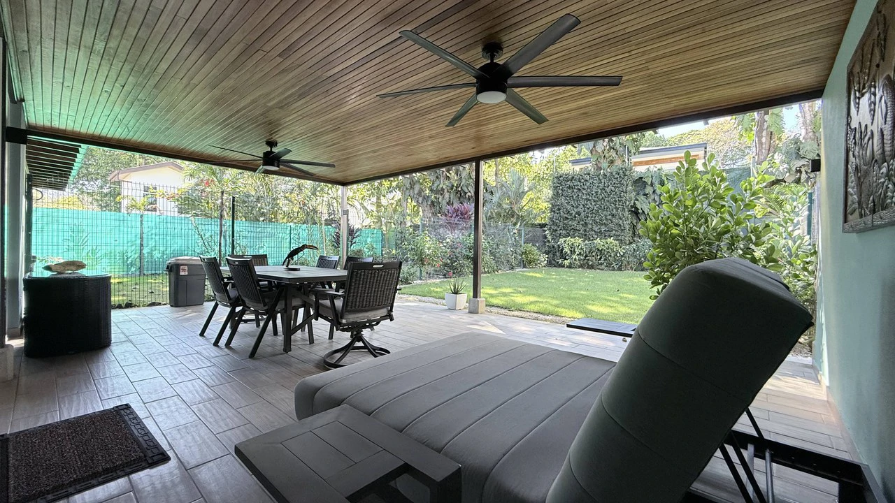Unique Oversized Lot Home in Ciudad del Mar with 4 Covered Parking - Gallery image 26
