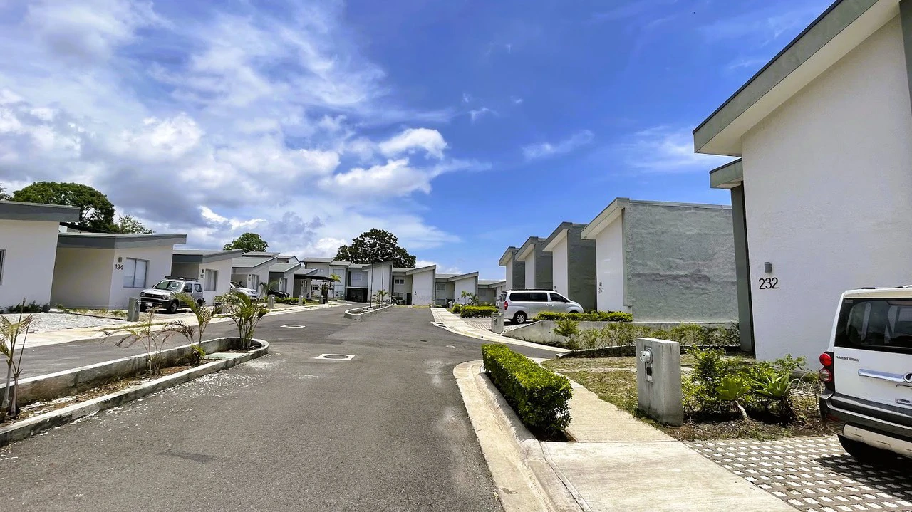 MODERN CONDOMINIUM IN LA GUACIMA, ALAJUELA: Condominium For Sale in La Guácima - Gallery image 2