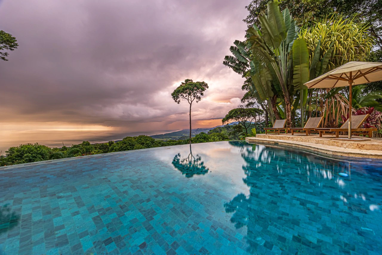 17 ACRES – 5 Bedroom Grand Estate, Guest House, SPECTACULAR VIEWS!!! - Gallery image 7