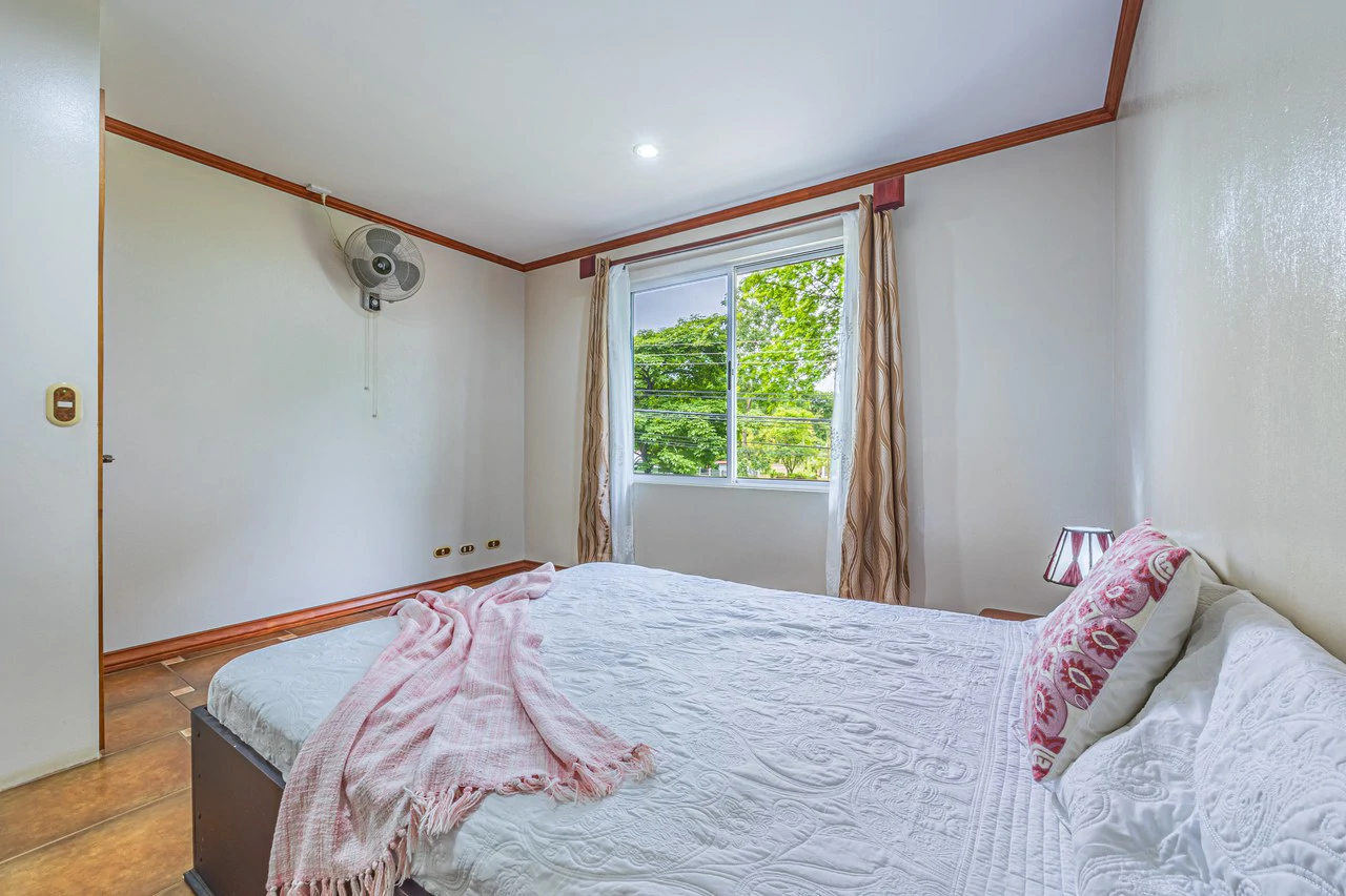 Happy Daze in Uvita: Commercial Building Opportunity in the Heart of Uvita. On Creek with Beautiful Jungle View - Gallery image 29