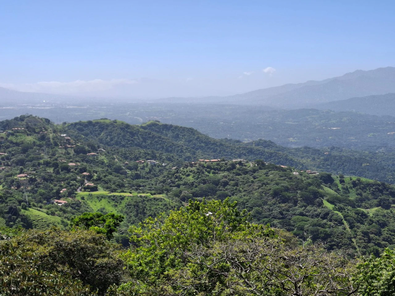 Atenas Hilltop Diamond: Perfect Luxury Landmark Hotel Location! - Gallery image 10