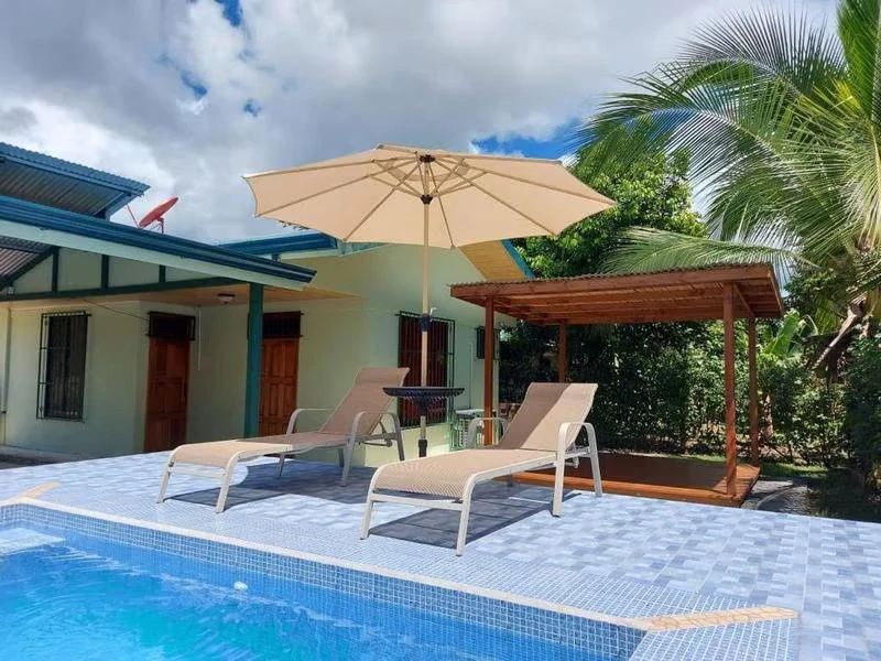 Vacational Home with Amazing Pool: Vacational Home with Amazing Pool - Gallery image 4