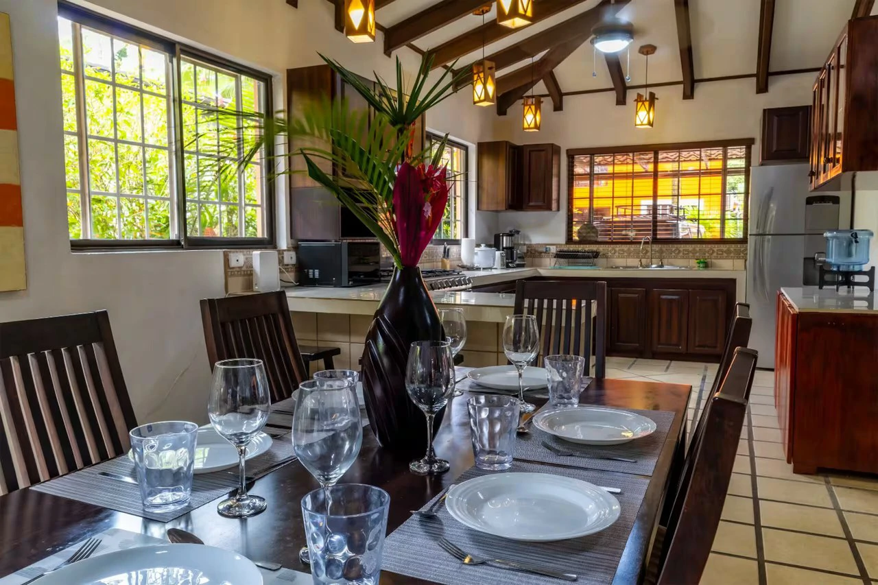 Beautiful Home with Private Pool: Boutique style community in Bejuco, walking distance to the beach! - photo 9