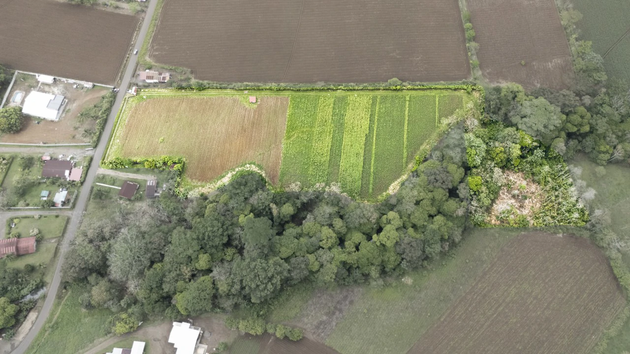 $8 Dollars per meter: Countryside Development Parcel For Sale in Los Angeles - Gallery image 3