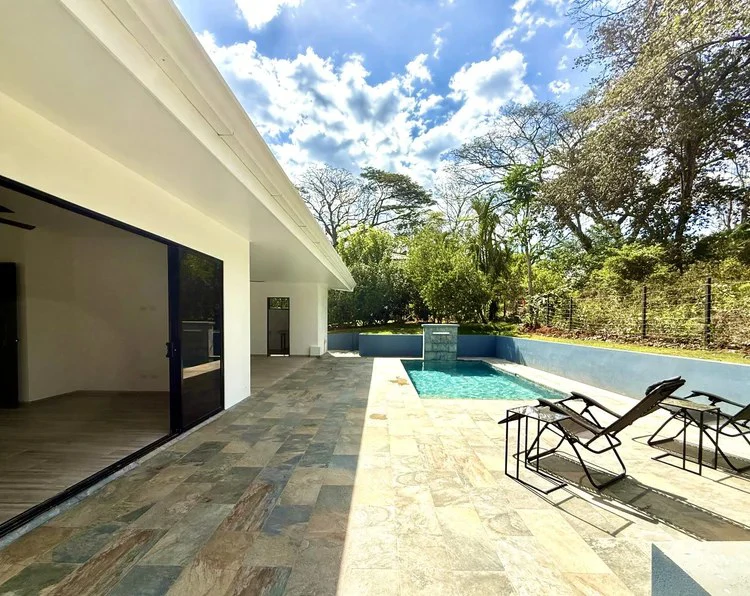 Villa Flores:   Brand new build in upcoming Villas del Mar neighbourhood.  $399,000 USD - Gallery image 3